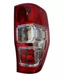 Luz trasera trasera roja/cromada + niebla para Ford Ranger tdci lámpara de rh t6 especificación del Reino Unido - Imagen 1 de 7