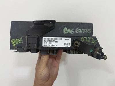 Ford XLT 2006 6,0 L diésel F-250 F-350 Super Duty tablero caja de fusibles 6C3T-14A067-BB Foto 1 de 4