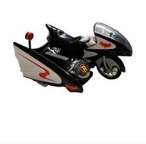 Mattel Hot Wheels 1966 TV Series Batman Batcycle & Sidecar - Picture 1 of 5