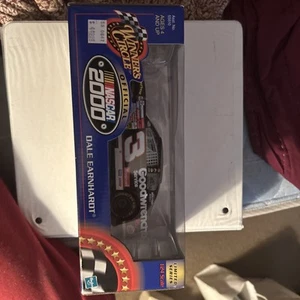 Dale Earnhardt Winners Circle 1/24 Scale 2000 Series Limited Series Black - Picture 1 of 5
