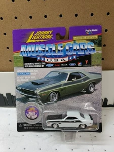 Johnny Lightning White Lightning 1970 Dodge Challenger T/A Muscle Cars USA - Picture 1 of 3