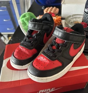 Nike Boys Court Borough Low 2 BQ5453-007 Black Red Lace-Up Sneaker Shoes Size 9C - Picture 1 of 4