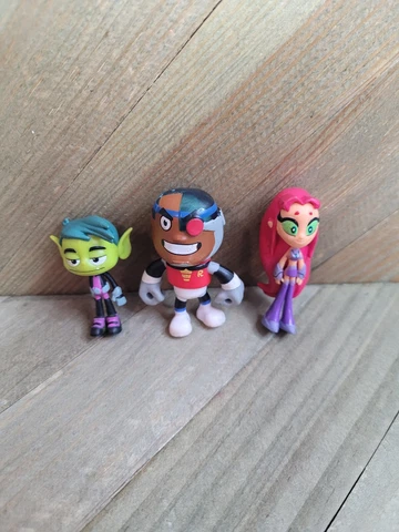 Teen Titans Go Mini Mystery Surprise Figures Beastboy Cyborg Starfire Lot Set Cover