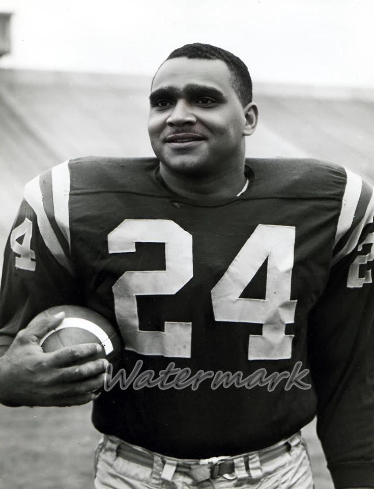 Fotografía CFL HOFer Johnny Bright Edmonton Esquimales Blanco y Negro 8 X 10 Foto 1 de 1