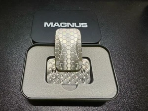 🔥Magnus Titanium SD218 Rospo schiacciato acciaio inox 3 clic cursore nuovo con etichette🔥 - Foto 1 di 4