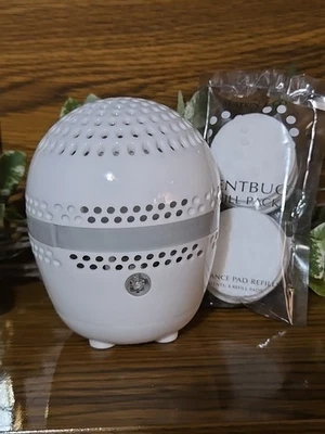 Bath Body Works -Scentbug- Aromatherapy Room Diffuser White & 8 refill Pads - Image 1 of 4