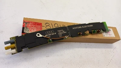 Amplificatore antenna originale AUDI A8 (2004-2010) ricezione tv sinistra 4E0035225AF - Immagine 1 di 4