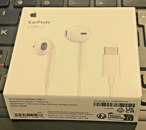 Original Apple USB - C EarPods For iPhone 15, 15 Pro And 15 Pro Max New - Picture 1 of 2