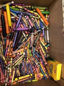 Crayola e altri pastelli lotto sfuso 3 libbre usati vari artigianali fusione rotti - Foto 1 di 5