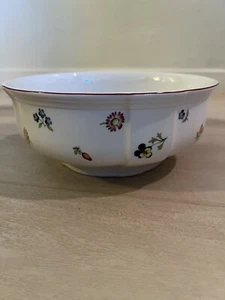 Villeroy Boch ‘Petite Fleur 8” Round Serving Bowl- Excellent Condition - Picture 1 of 4