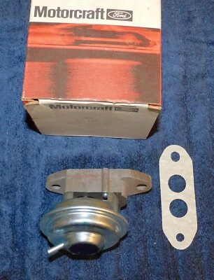 1977 1978 Ford Mustang Pinto Mercury Bobcat NOS 4-CYL 2.8 Liter A/T EGR VALVE - Image 1 of 4