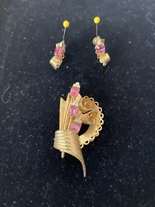 Vintage Goldtone Pink & Clear Rhinestone Brooch & Screw Back Earring Set - Picture 1 of 8