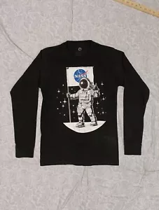 Akademiks NASA Men Long Sleeve T-Shirt Crew Neck Black Medium Astronaut Moon Y2K - Picture 1 of 6