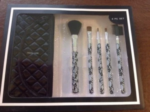 Neu 6tlg Make-up Pinsel Set Lochmuster mit Satin Reiseetui in Geschenkbox - Bild 1 von 2