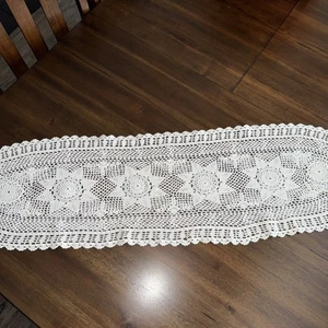Vintage Crochet Lace Table Runner Dresser Scarf Oval Tablecloth 12"x42" - Picture 1 of 6