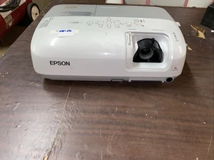 Epson EX21 SVGA Conference Room Projector- H238A 92-450 Lamp Hours Used - Picture 1 of 4