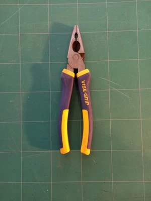 IRWIN 8" 200mm Vise-Grip High Leverage Combination Wire Cutter Pliers, 10505876 - Image 1 of 4