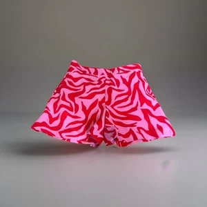 SPANX Polished On the Go Print 5" Shorts in True Red Zebra Stripe Sz Small - Picture 1 of 8