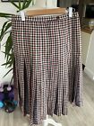 Aquascutum Check Pure New Wool Skirt Size 16 Pleated . Great Condition