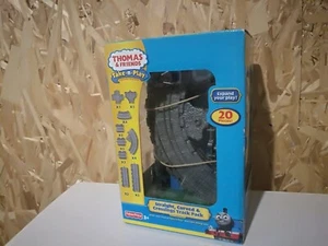 Thomas & Friends Fisher-Price 20 piece set - Straight, Curved, Crossings - Picture 1 of 5