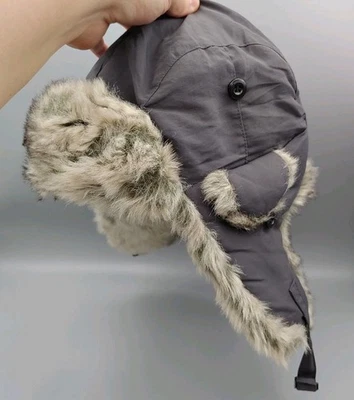 Scala 灰色人造毛皮绗缝捕手耳帽男女通用均码手工制作 — 第 1/4 张图片