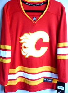 Women's Fanatics Calgary Flames Hockey Home Breakaway Jersey M NWT - Picture 1 of 5