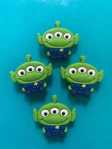 4 Spielzeug Schuh Charm Stecker Knopf Zubehör kompatibel mit Crocs - Bild 1 von 5