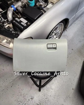 丰田 Aristo 灰色皮革手套箱 适用于 JZS147 RHD 仅雷克萨斯 GS300 — 第 1/4 张图片