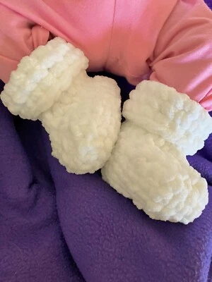 Zapatos de bebé, hechos a mano ganchillo, hilo grueso, gran regalo de baby shower, suaves, cálidos Foto 1 de 4