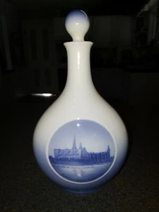 Royal Copenhagen "Kronborg Castle" Blue & White Decanter 4454 - Picture 1 of 7