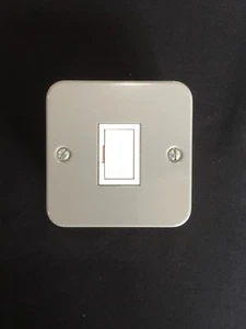GET - METAL CLAD 13A UN-SWITCHED FUSED CONNECTION UNIT BY GET - Picture 1 of 7