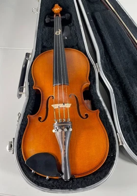 Erich Pfretzschner 1/2 尺寸小提琴模型 3011 1/2 带弓和琴盒 — 第 1/4 张图片