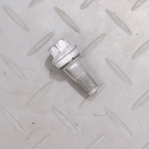 1x Original Mercedes-Benz Sprinter 906 &907 Radschraube M14x1,5 32mm Radbolzen - Bild 1 von 1