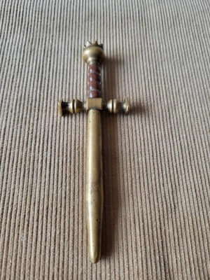 Винтажный 1980-х тяжелая латунь шариковая ручка меч дизайн оргстекла искусства СССР тюрьмы - Изображение 1 из 4