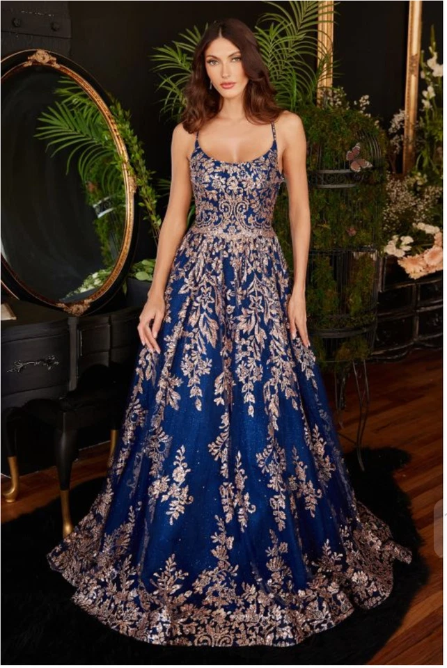 Elegante LaDivine Azul Marino/Dorado Talla 8 Usado Una Vez  Foto 1 de 4