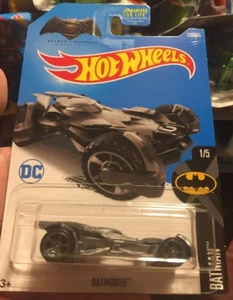 Batmobile Hot Wheels Batman 1/5 237/365 2017 - Foto 1 di 1