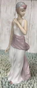 Beautiful Lady Modeling Evening Gown Figurine - Picture 1 of 14