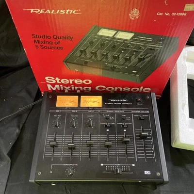 Vintage Realistic 32-1200B Stereo Mixing Console 5-Ch 3-Mic 2-Stereo Aux/Phono - Image 1 of 4