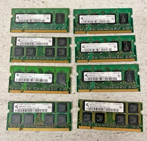 Mix Pack of Different Types 8 x HYS64 HYB1B RAM Memory CPU Processing Unit - Afbeelding 1 van 3