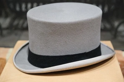 Vintage Gieves & Hawkes Grey Top Hat w/ Box & Gloves – Moss Bros Savile Row - Image 1 of 4