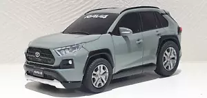 Meiji NEW TOYOTA RAV4 GREY pullback model SUV car Approx 5" - Picture 1 of 3