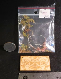 Wood Floral Design Plaque Dried Flower Wall Decor AS IS 1:12 Miniature WW9880 - Picture 1 of 2