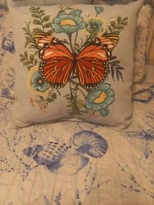 Hampton Bay Butterfly Boquet Indoor/Outdoor Throw Pillow 18×18" EUC Double Sided - Picture 1 of 7