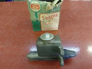 1960 OLDSMOBILE W/O POWER BRAKES EIS P/N E35793 MASTER CYLINDER - NORS - Picture 1 of 6