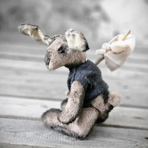 Vintage Künstlerhase Wanderer 24 cm Stoffhase Kuschelhase Dekoartikel Handarbeit - Bild 1 von 3