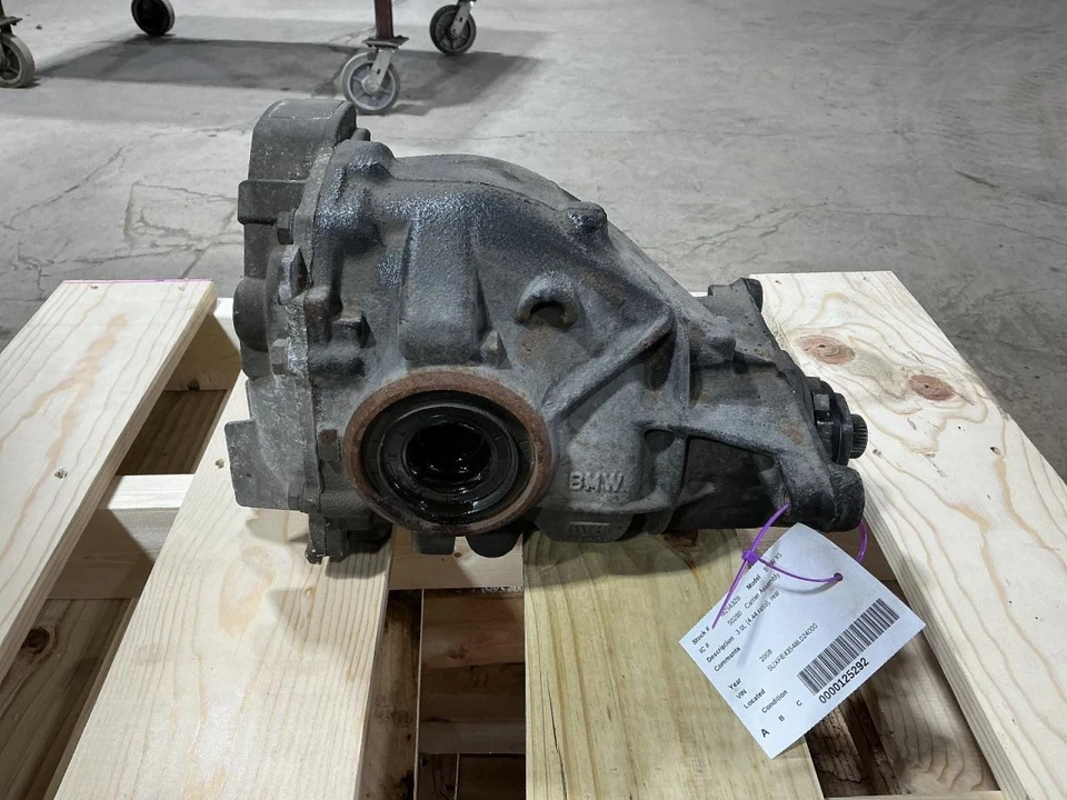 Carrier 3.0L Gasoline 4.44 Ratio Rear Thru 8/09 Fits 07-10 BMW X5 855594 - Image 1 of 4