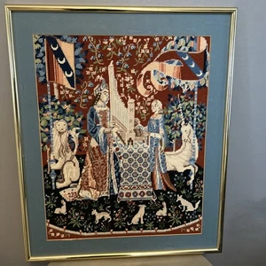 TAPIZ CLUNY MEDIEVAL 1979 AGUJA DAMA Y EL UNICORNIO COLGANTE DE PARED, ENMARCADO - Imagen 1 de 3