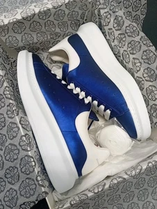 Zapatos Alexander McQueen de gran tamaño - azul eléctrico - talla 43 EU (9 UK) PRECIO DE VENTA SUGERIDO POR EL FABRICANTE £440 - Imagen 1 de 8