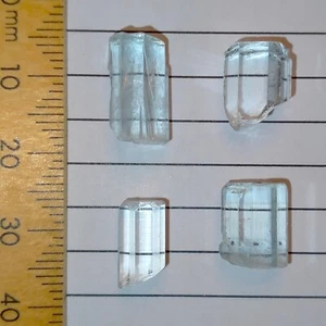 Aquamarine rough natural crystals mostly eye clean loose gemstones Shigar 22.6ct - Picture 1 of 6