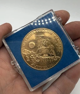 1969 Project Apollo 11 - First Moon Landing Commemorative Medal/Coin - Bild 1 von 2